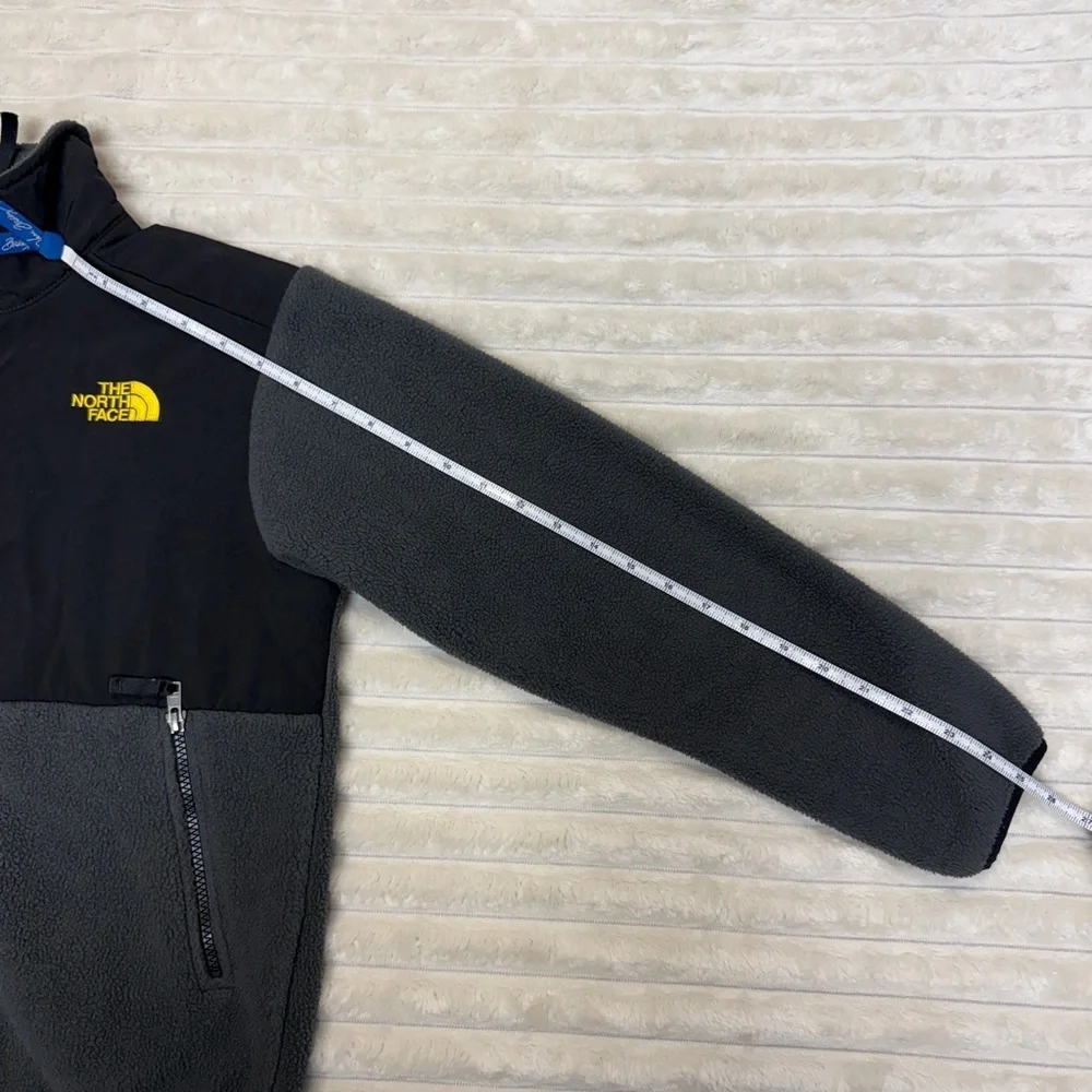 The North Face: Youth Black / Gray / Yellow Fleece Jacket, Size M (10/12)